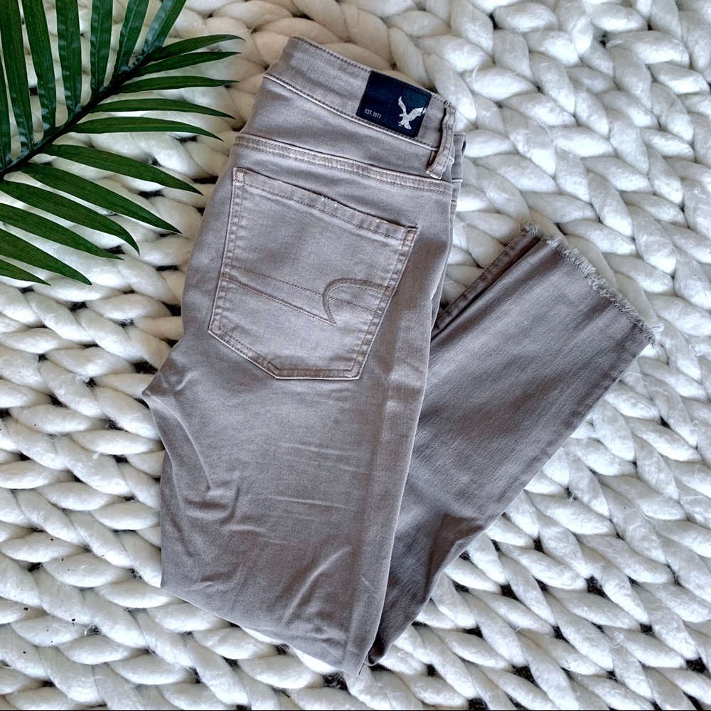 🌿 AE Distressed Crop Jegging 🌿